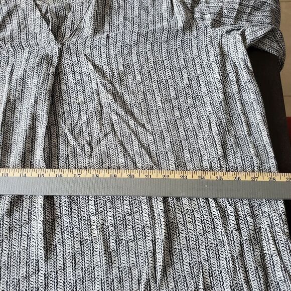 A.N.A a new approach black and white tunic - Picture 5 of 8